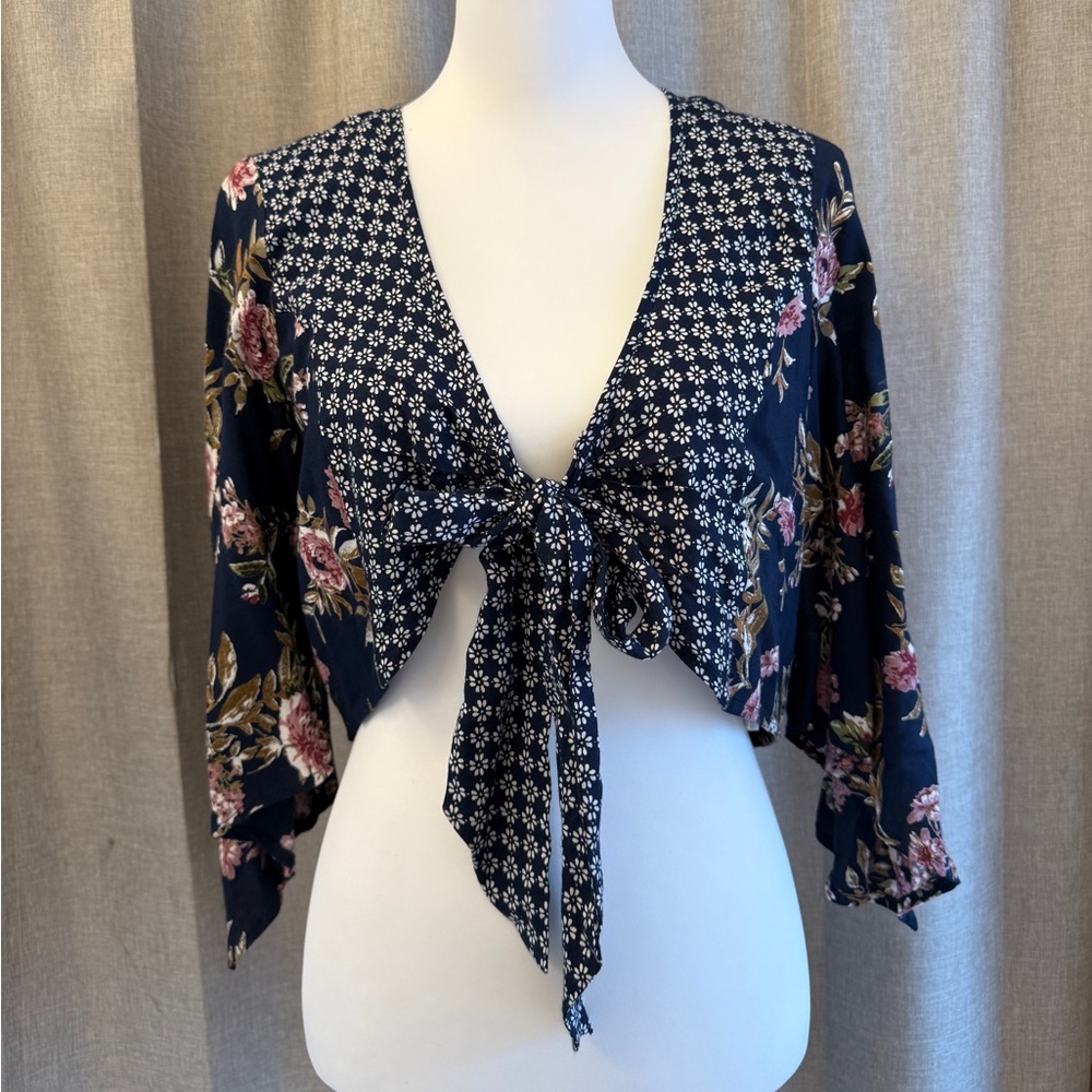 Band of Gypsies Blue and Pink 3/4 Sleeve Tie-Front Crop Blouse